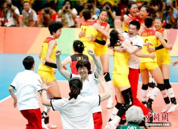 42年前的今天：中国女排首夺世界冠军，开启体育