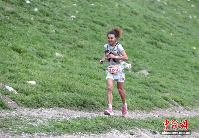 中国首个海拔超4000米越野跑赛事揭幕，创新不打