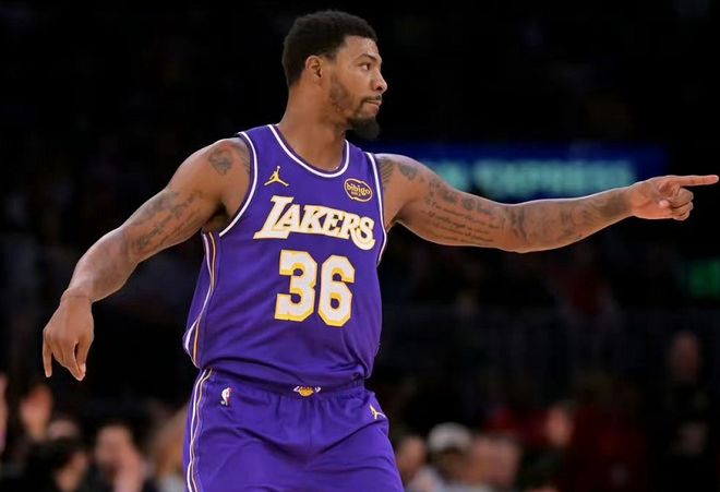 斯玛特关键三分锁定胜局 湖人加时掀翻掘金登西