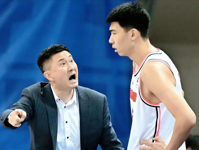 徐昕20分9篮板掀翻辽宁 曾被广东弃用的巨塔逆袭