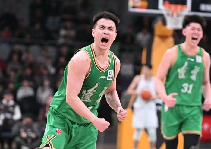 徐昕20分9篮板掀翻辽宁 曾被广东弃用的巨塔逆袭