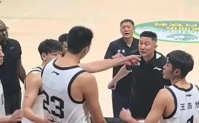 徐昕20分9篮板掀翻辽宁 曾被广东弃用的巨塔逆袭