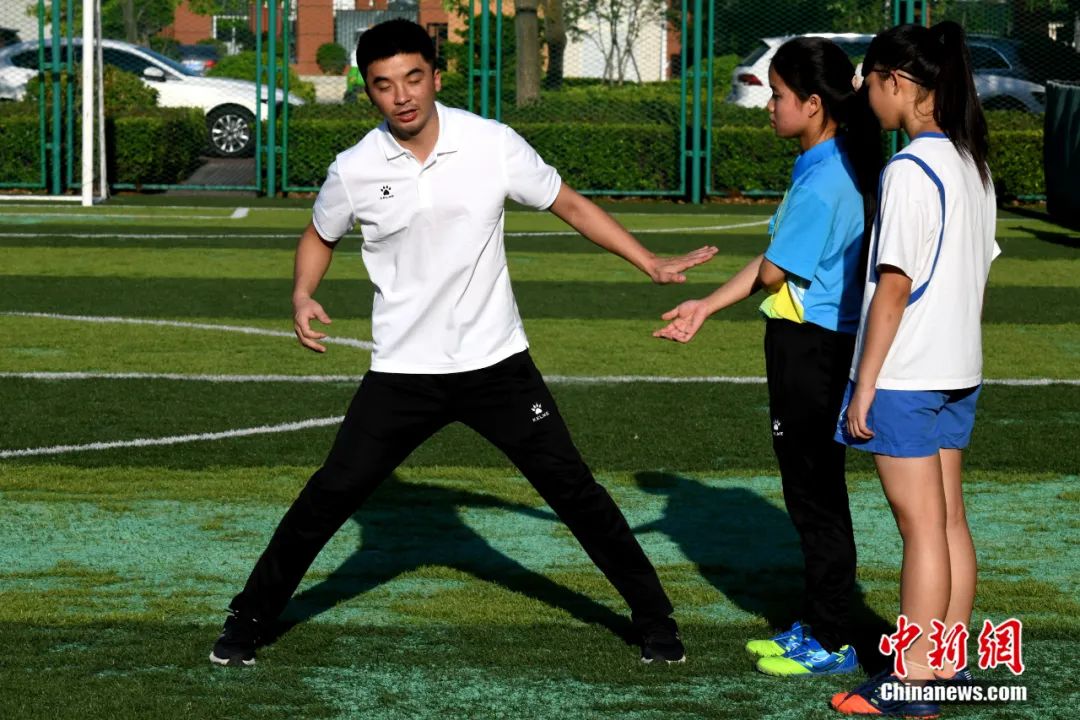 被关心盲人足球的人们称为“盲人世界里的梅西